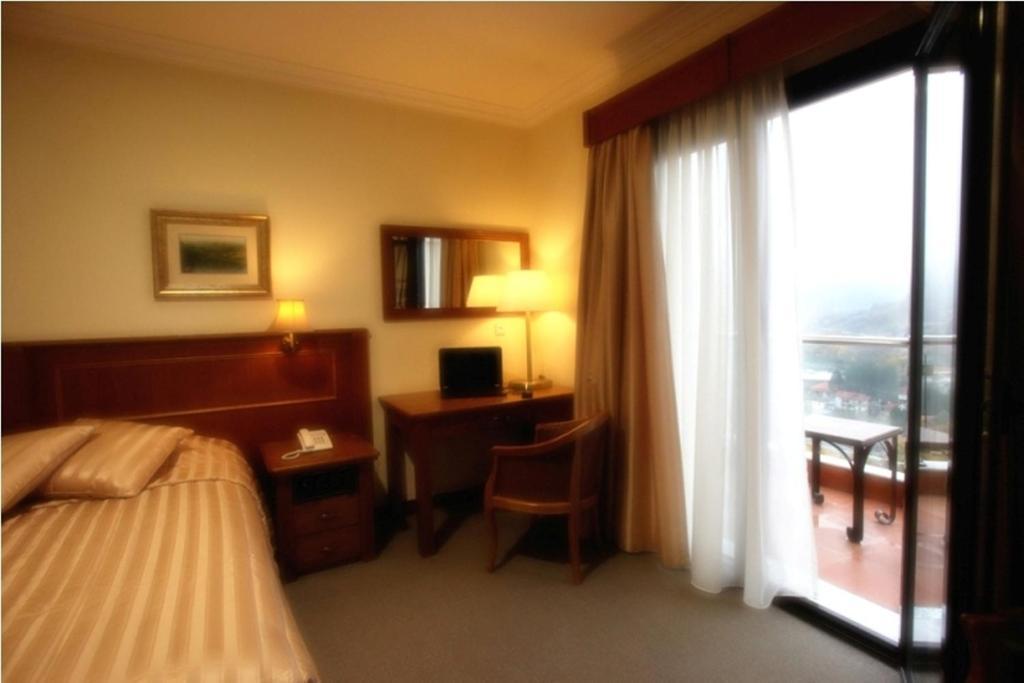 Afkos Grammos Boutique Hotel Resort Nestorion 객실 사진